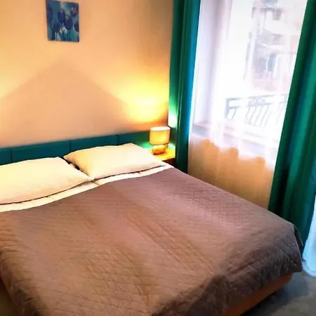 Bed & Breakfast Pod Roza 2*
