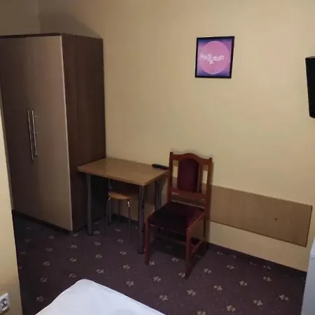 Bed & Breakfast Pod Roza 3*