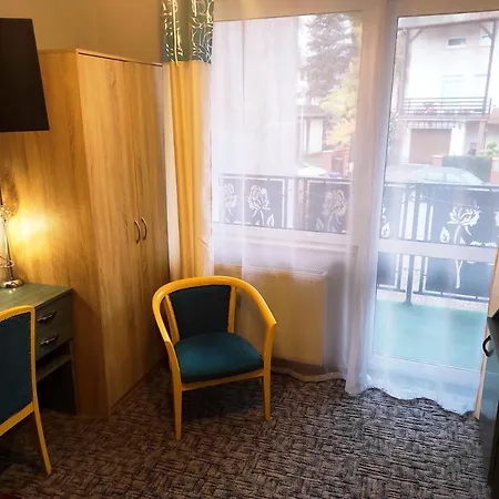 住宿加早餐酒店 Pod Roza