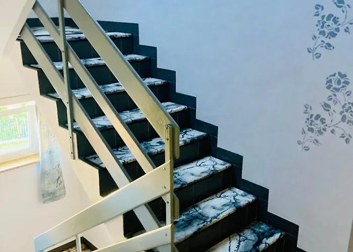 Pod Roza Bed & Breakfast 3*